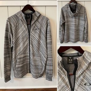 Oakley. Hooded jacket. L.